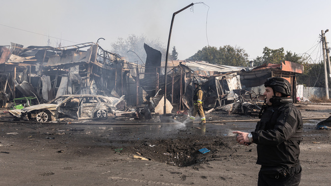 Aftermath of Russian airstrike in Ukraine's Yasnogirka