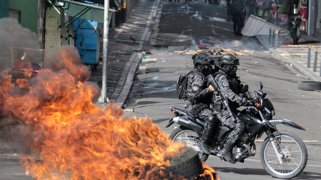 Bolivian workers protest fuel subsidy cuts after talks with government collapse
