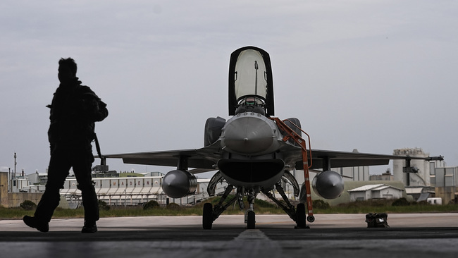 F-16 fighter jets take off from Bandirma as part of EFES-2026 exercise