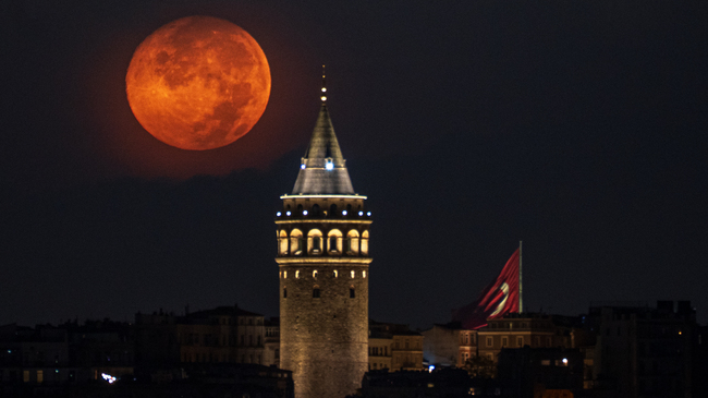 Full moon over Istanbul