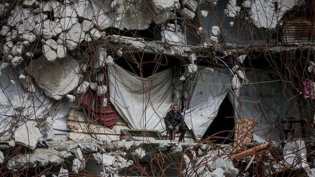 Harsh weather and destruction deepen struggles in Gaza