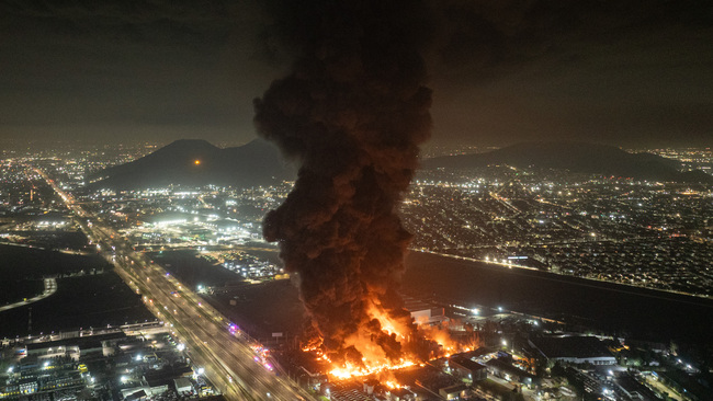 Major fire at chemical plant in Santiago