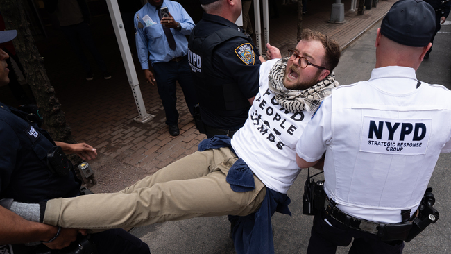 Mass Arrests in Manhattan During Anti-War Protest Outside Schumer’s Office