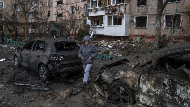 Missile attack damages residential area in Zaporizhia