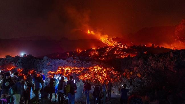 Mount Etna's eruptive activity continues