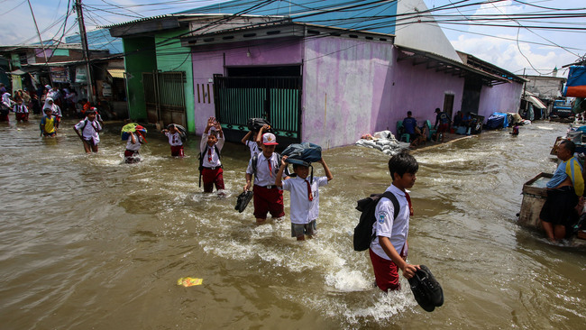 Tidal flood hit North Jakarta